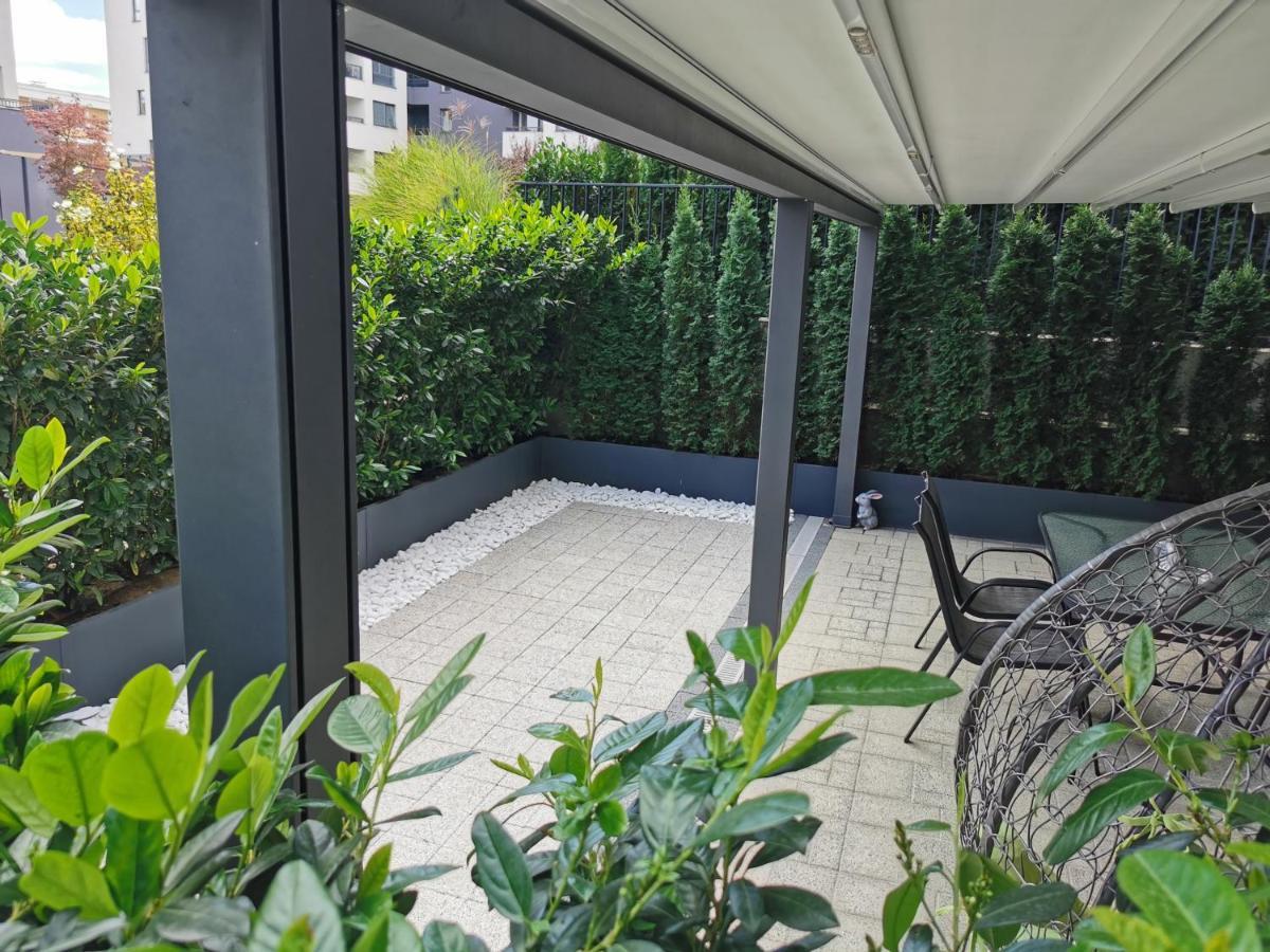 Paradise Swing Apartment